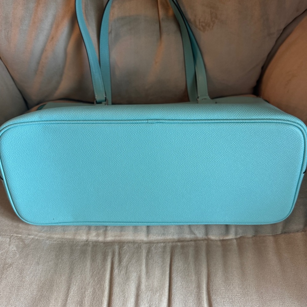 COACH Gallery Leather Tote - Picture 3 of 4